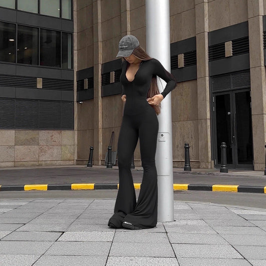 Combinaison Noir Col V – Style Minimaliste